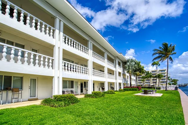 2895 NE 32ND Street 207, Fort Lauderdale, FL 33306