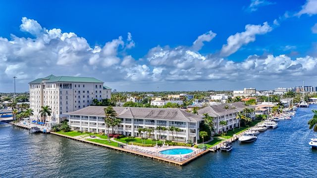 2895 NE 32ND Street 207, Fort Lauderdale, FL 33306