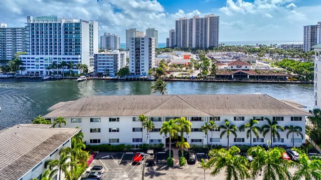 2895 NE 32ND Street 207, Fort Lauderdale, FL 33306