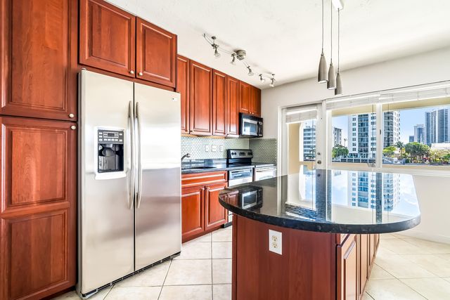 2895 NE 32ND Street 207, Fort Lauderdale, FL 33306