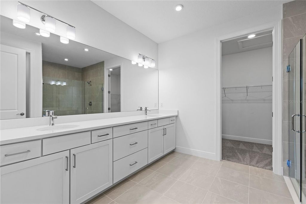 Image 11 of property listing at 5028 LOWLAND TERRACE, Parrish, FL 34219