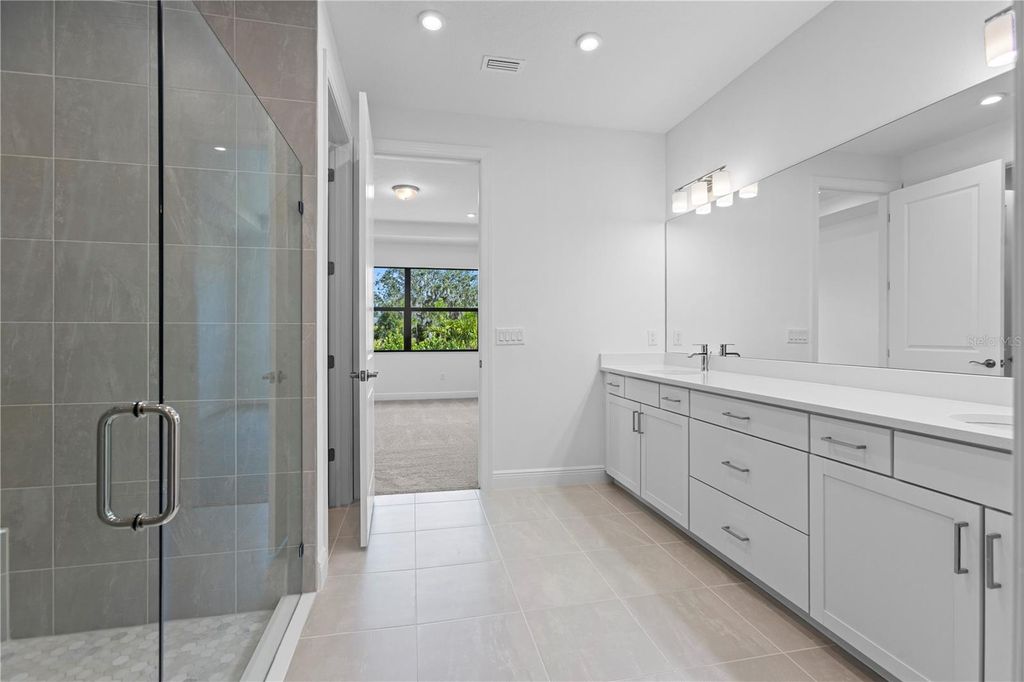 Image 12 of property listing at 5028 LOWLAND TERRACE, Parrish, FL 34219