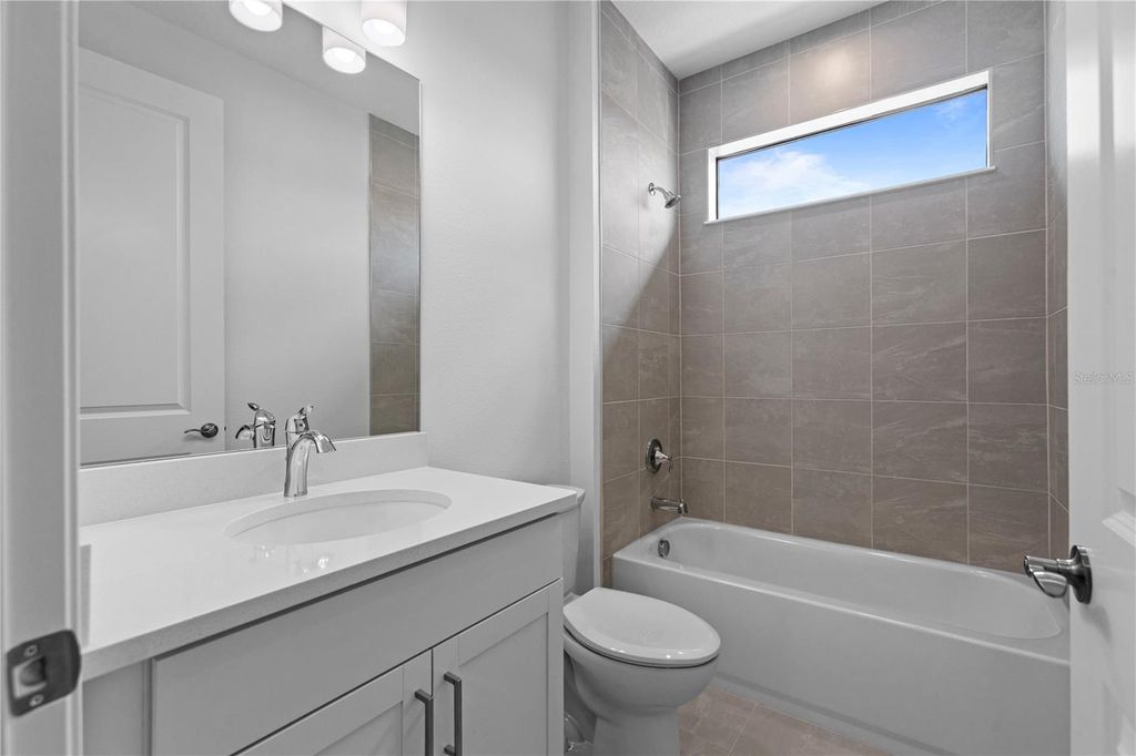 Image 14 of property listing at 5028 LOWLAND TERRACE, Parrish, FL 34219