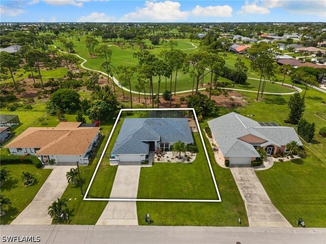 1904 SW 8th CT, Cape Coral, FL 33991