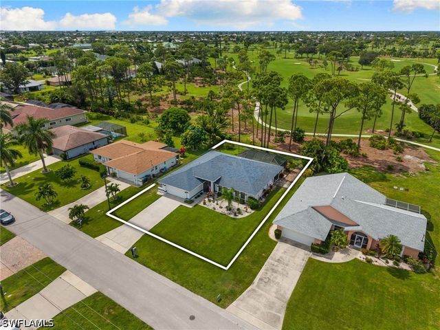 1904 SW 8th CT, Cape Coral, FL 33991