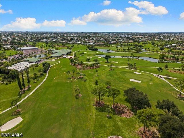 1904 SW 8th CT, Cape Coral, FL 33991