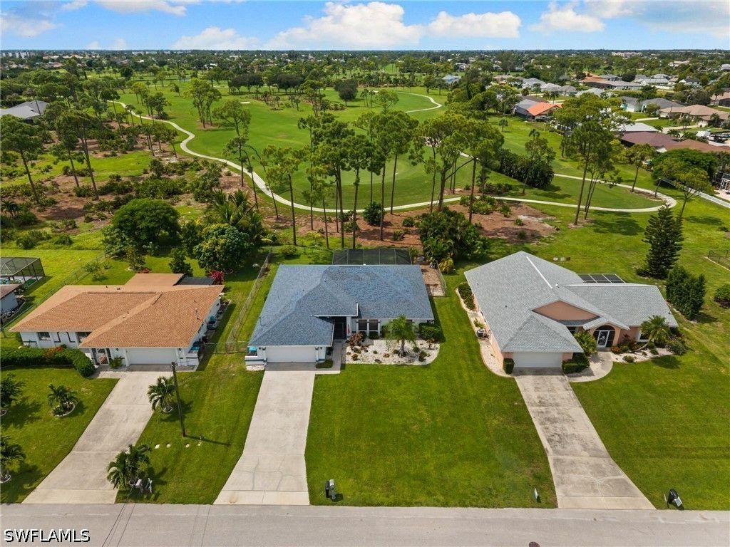 1904 SW 8th CT, Cape Coral, FL 33991