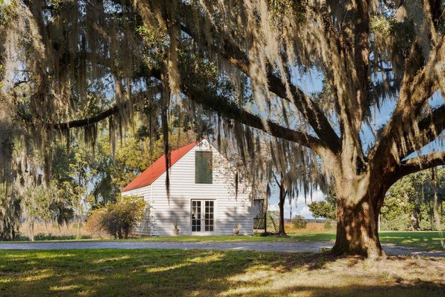 1305 River Road, Yemassee, SC 29945