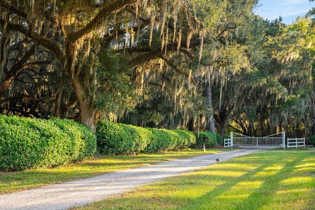 1305 River Road, Yemassee, SC 29945