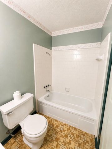 1710 Longhorn Avenue, Bay City, TX 77414