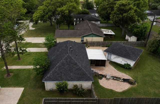 1710 Longhorn Avenue, Bay City, TX 77414