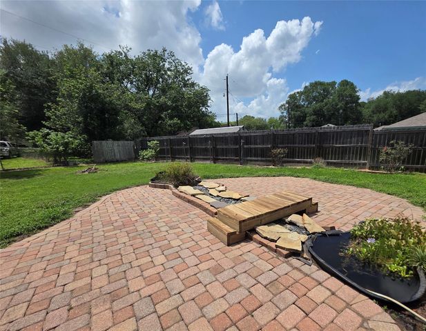 1710 Longhorn Avenue, Bay City, TX 77414