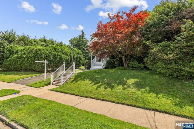 199 Larch Avenue, Teaneck, NJ 07666