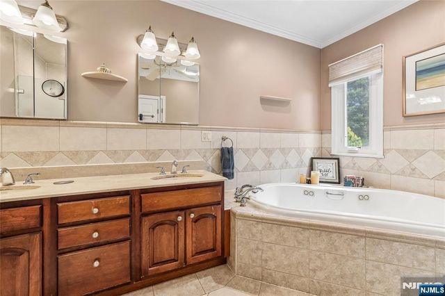 199 Larch Avenue, Teaneck, NJ 07666