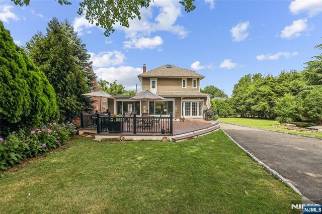 199 Larch Avenue, Teaneck, NJ 07666
