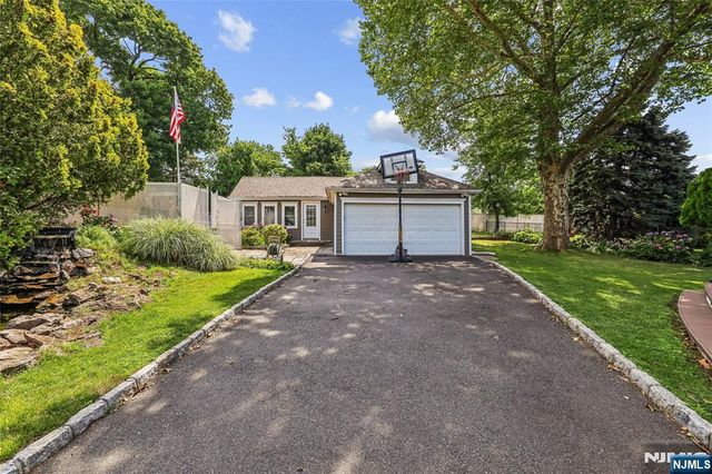 199 Larch Avenue, Teaneck, NJ 07666