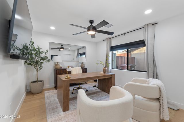 8614 E HIGHLAND Avenue, Scottsdale, AZ 85251