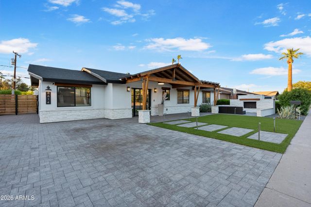 8614 E HIGHLAND Avenue, Scottsdale, AZ 85251