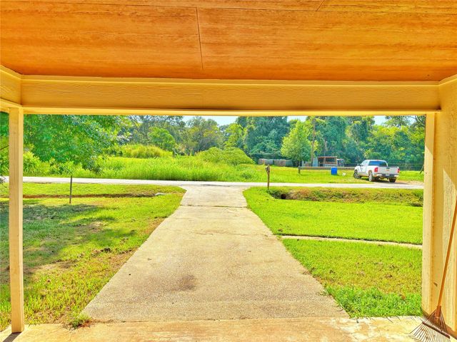 108 North Dogwood Street, Crockett, TX 75835