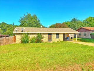 108 North Dogwood Street, Crockett, TX 75835