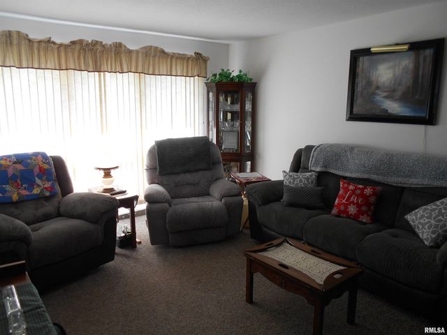 4 Hiel Drive, Bushnell, IL 61422