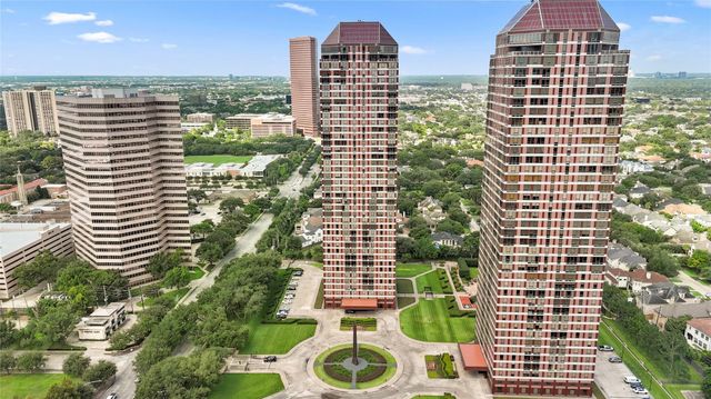 5110 San Felipe 151W, Houston, TX 77056