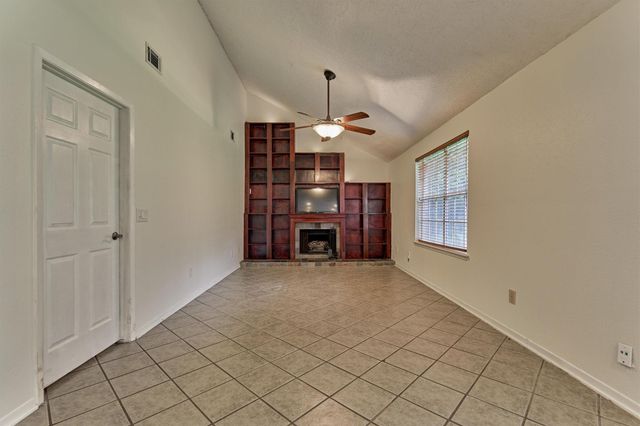 10 Lazy Morning Place, The Woodlands, TX 77381