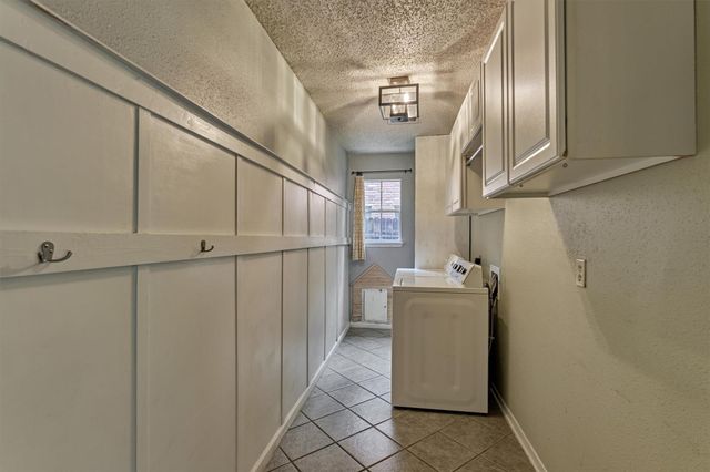 10 Lazy Morning Place, The Woodlands, TX 77381