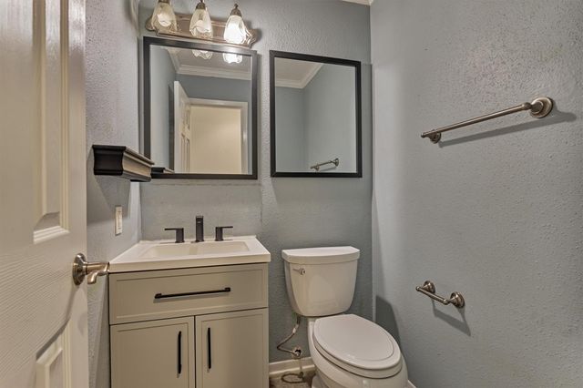 10 Lazy Morning Place, The Woodlands, TX 77381