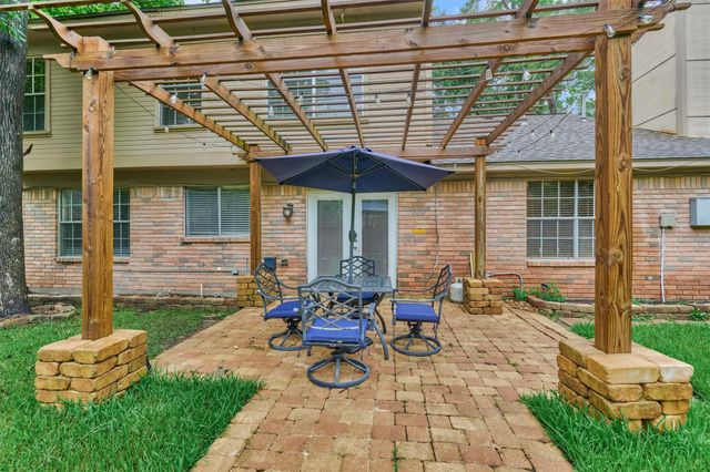 10 Lazy Morning Place, The Woodlands, TX 77381