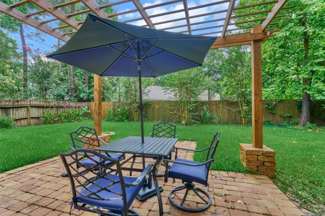 10 Lazy Morning Place, The Woodlands, TX 77381