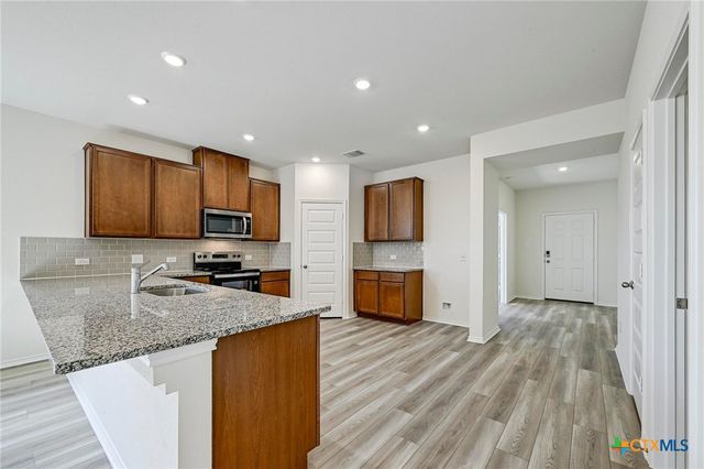 706 Ryan Street, Belton, TX 76513