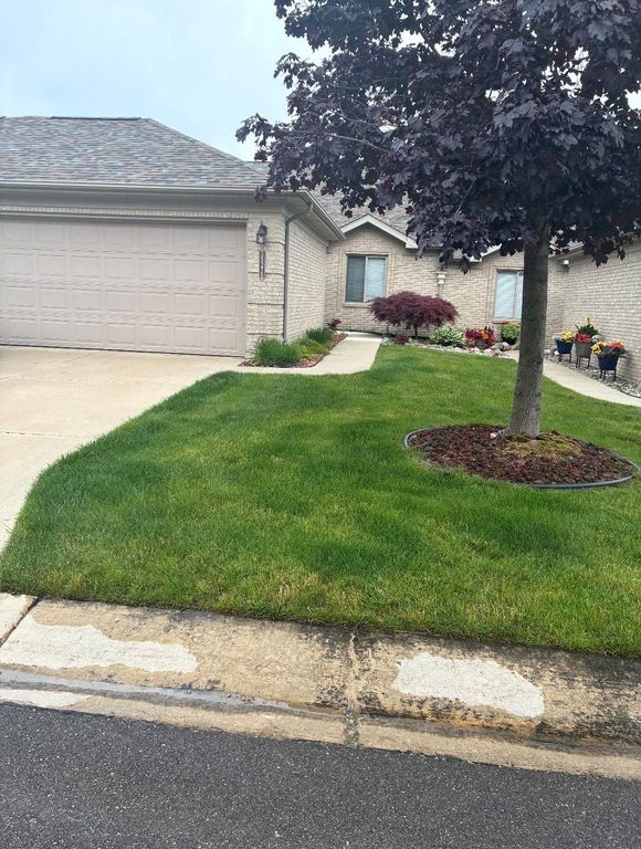 35275 Silver Maple Drive Unit 37, Bldg 7, Clinton Township, MI 48035