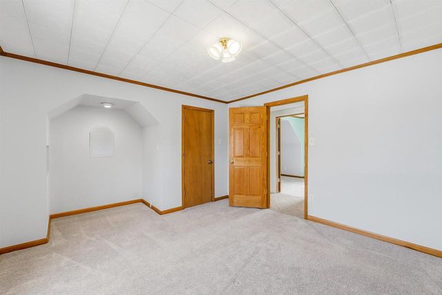 940 W 6TH AVENUE, Oshkosh, WI 54902