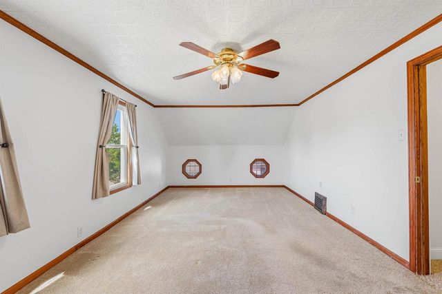 940 W 6TH AVENUE, Oshkosh, WI 54902