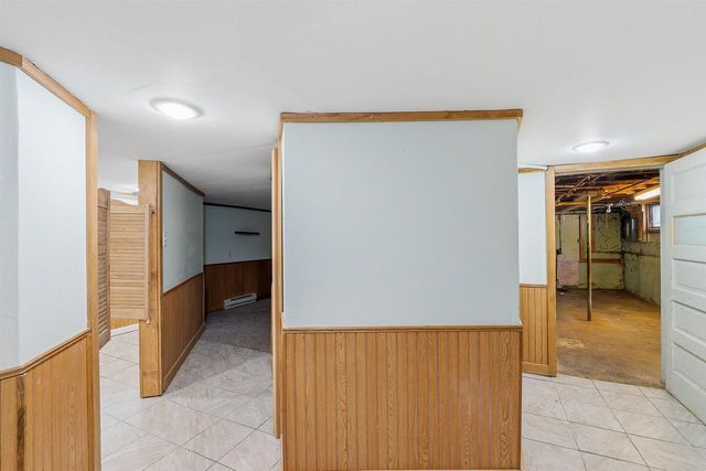 940 W 6TH AVENUE, Oshkosh, WI 54902