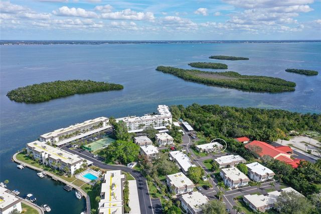 576 SUTTON PLACE, Longboat Key, FL 34228