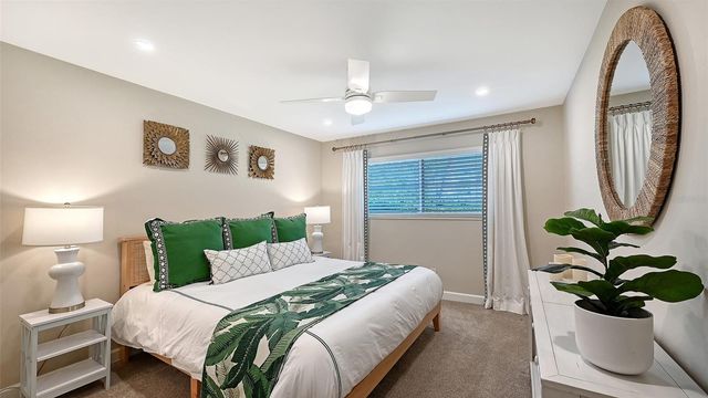 576 SUTTON PLACE, Longboat Key, FL 34228