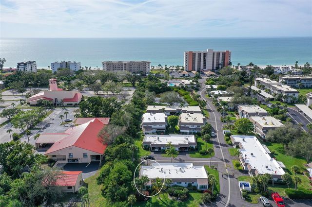 576 SUTTON PLACE, Longboat Key, FL 34228