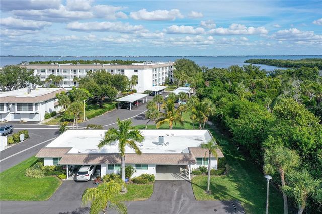 576 SUTTON PLACE, Longboat Key, FL 34228