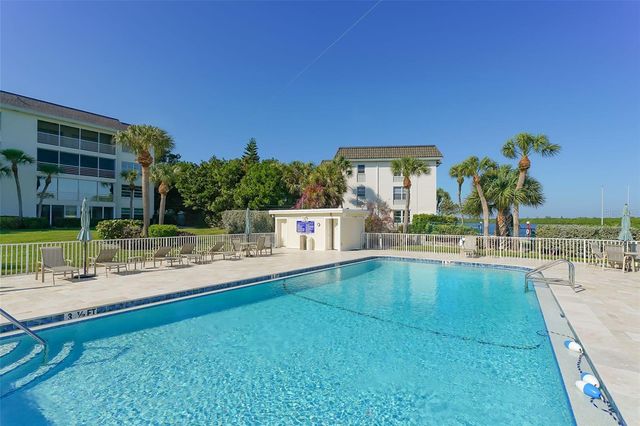 576 SUTTON PLACE, Longboat Key, FL 34228