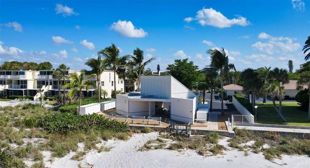 576 SUTTON PLACE, Longboat Key, FL 34228