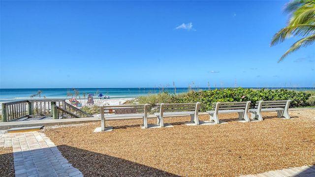 576 SUTTON PLACE, Longboat Key, FL 34228