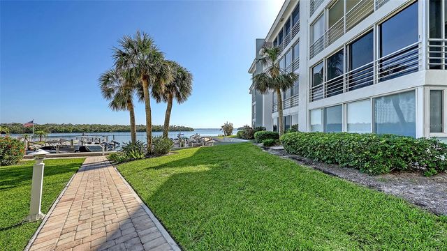 576 SUTTON PLACE, Longboat Key, FL 34228