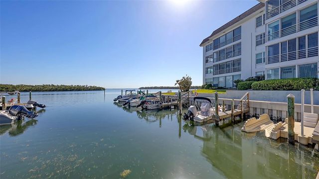 576 SUTTON PLACE, Longboat Key, FL 34228