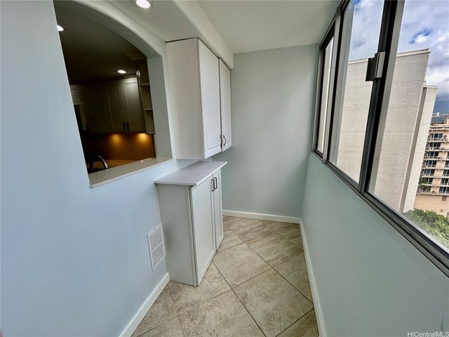 2895 Kalakaua Avenue 1401, Honolulu, HI 96815