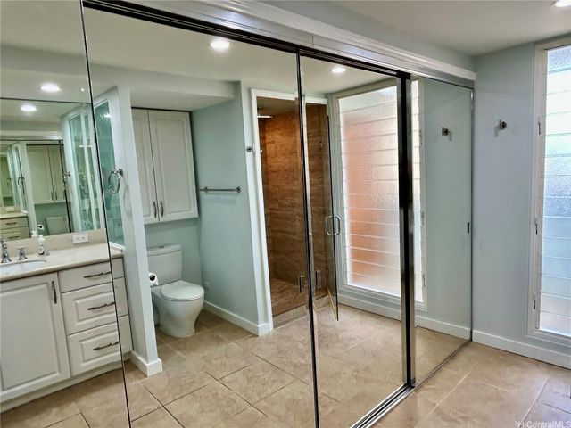 2895 Kalakaua Avenue 1401, Honolulu, HI 96815