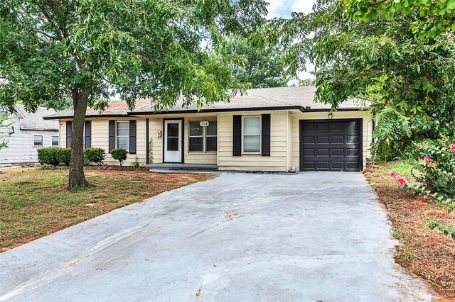 704 Vine Street, Euless, TX 76040