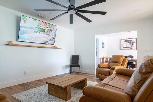 1897 DOLPHIN BOULEVARD S, St Petersburg, FL 33707