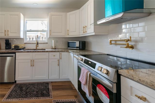 1897 DOLPHIN BOULEVARD S, St Petersburg, FL 33707